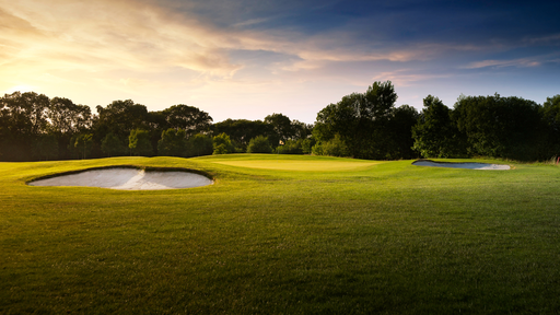 golf membership at the Sandford Springs hotel in Hampshire